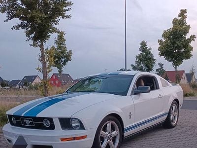 Gebraucht Ford Mustang 205 PS (150 kW) 2008 Weiß Coupé