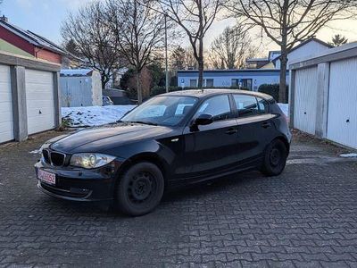 Gebraucht BMW 118 143 PS (105 kW) 2011 Schwarz Kleinwagen
