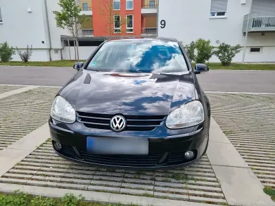 Gebraucht VW Golf VI 105 PS (77 kW) 2008 Schwarz Kleinwagen