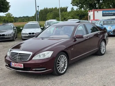 Gebraucht Mercedes S500 AMG 435 PS (319 kW) 2012 Rot Limousine