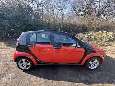 Second-hand Smart ForFour Passion 95 CP (69 kW) 2005 Roșu Hatchback