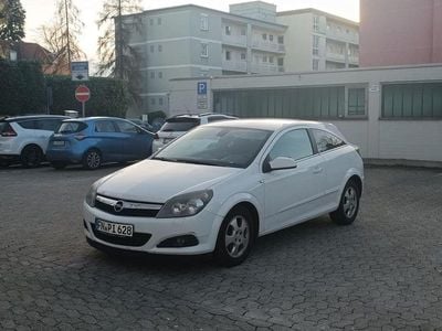 Opel Astra GTC