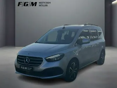 Gebraucht Mercedes T180 Progressive 116 PS (85 kW) 2025 Helvinsilber Van / Kleinbus