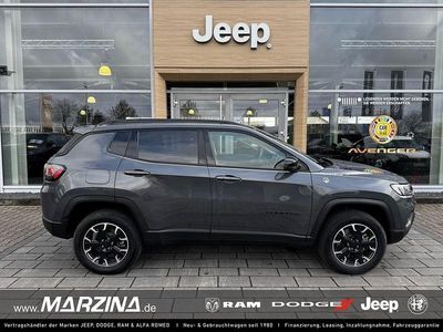 Gebraucht Jeep Compass Trailhawk 241 PS (177 kW) 2022 Graphite grey pearl SUV