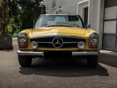 Gelb Gebraucht 1966 Mercedes W113 Cabrio | 50.011 €