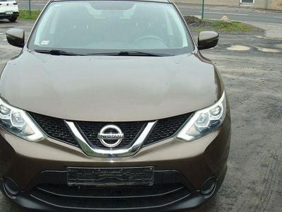 Gebraucht Nissan Qashqai Visia 110 PS (80 kW) 2015 Braun SUV