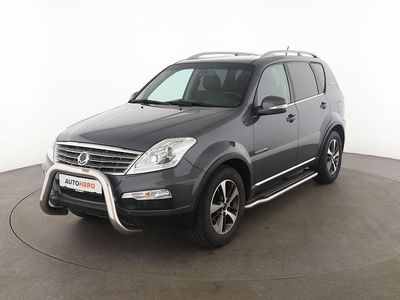 Grau Gebraucht 2017 Ssangyong (KGM) Rexton SUV | 16.390 € (Fairer Preis)