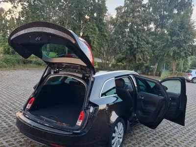 Gebraucht Opel Insignia Sport 160 PS (117 kW) 2011 Braun Kombi