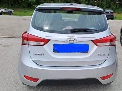 Gebraucht Hyundai ix20 125 PS (91 kW) 2013 Grau Kleinwagen