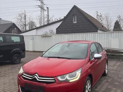 Gebraucht Citroën C4 130 PS (95 kW) 2015 Rot Limousine