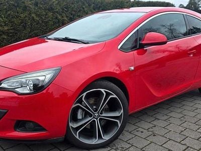 Gebraucht Opel Astra GTC Edition 179 PS (131 kW) 2012 Rot Limousine