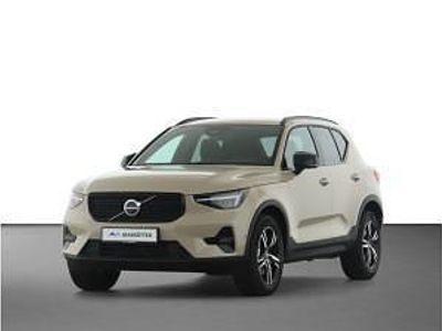 Neu Volvo XC40 Plus 163 PS (119 kW) 2026 Beige SUV