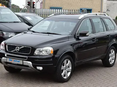 Używany Volvo XC90 Momentum 200 KM (147 kW) 2013 Czarny SUV
