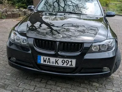 Gebraucht BMW 318 129 PS (94 kW) 2007 Schwarz Limousine
