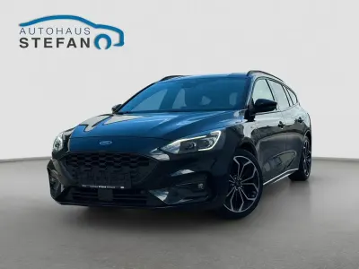 Gebraucht Ford Focus ST-Line 150 PS (110 kW) 2020 Schwarz Limousine