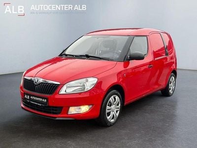 Rot Gebraucht 2014 Skoda Roomster Van / Kleinbus | 5.990 € (Fairer Preis)
