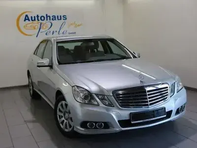 Gebraucht Mercedes E250 Elegance 204 PS (150 kW) 2010 Silber Limousine