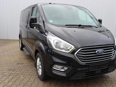Gebraucht Ford Tourneo Custom Trend 131 PS (96 kW) 2019 Schwarz metallic Van