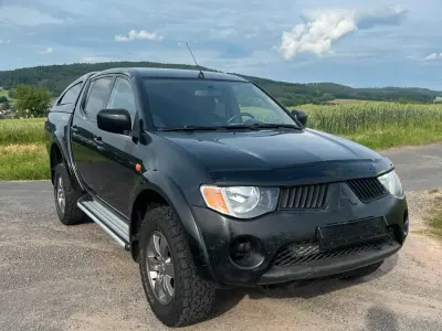 Gebraucht Mitsubishi L200 167 PS (122 kW) 2008 Schwarz Pickup