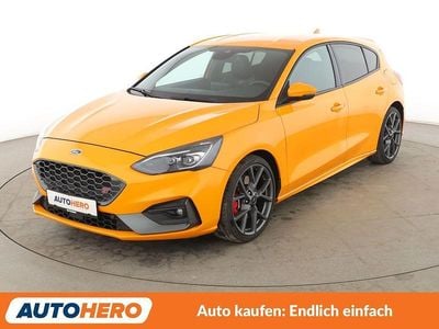 Używany Ford Focus ST 280 KM (205 kW) 2020 Pomarańczowy Sedan/Limuzyna