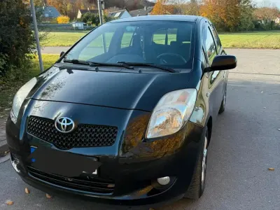 Używany Toyota Yaris 69 KM (50 kW) 2008 Czarny Hatchback