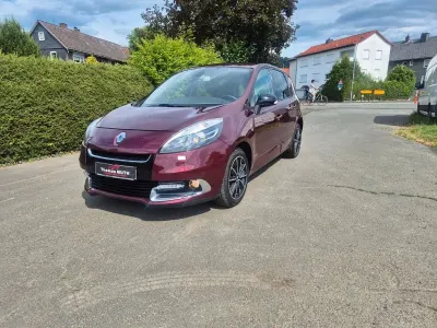 Gebraucht Renault Scénic III Bose Edition 131 PS (96 kW) 2013 Rot Van / Kleinbus