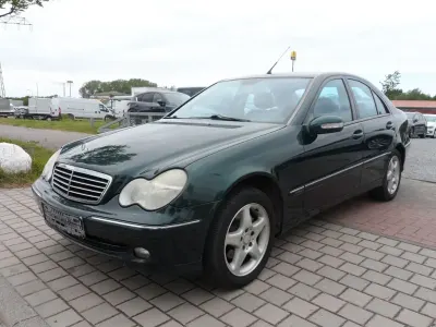 Gebraucht Mercedes C180 Avantgarde 143 PS (105 kW) 2003 Grün Limousine