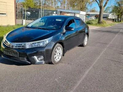 Gebraucht Toyota Corolla Executive 132 PS (97 kW) 2016 Schwarz Limousine