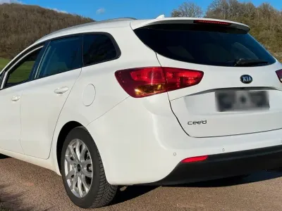 Gebraucht Kia Ceed Sportswagon GT-Line 120 PS (88 kW) 2018 Weiß Kombi