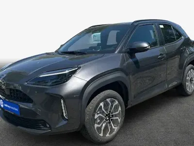 Neu Toyota Yaris Cross 131 PS (96 kW) 2026 Grau SUV