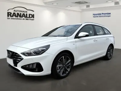 Gebraucht Hyundai i30 Trend 160 PS (117 kW) 2023 Mic (weiss Kombi