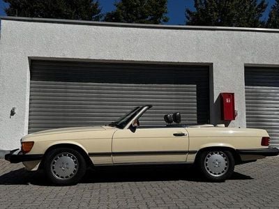 Beige Gebraucht 1989 Mercedes 560 Cabrio | 44.900 €