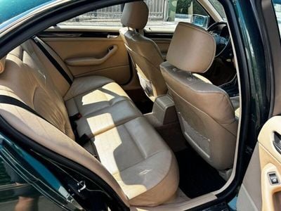 BMW 323