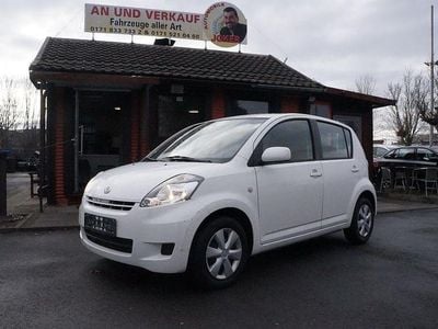 Weiß Gebraucht 2009 Daihatsu Sirion Kleinwagen | 1.990 € (Fairer Preis)