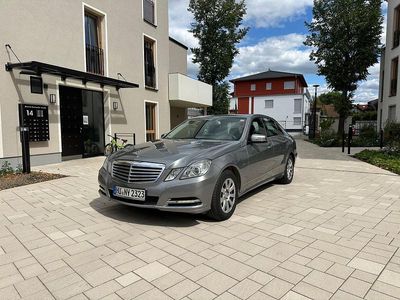Mercedes E220