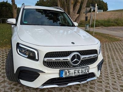 Mercedes GLB220