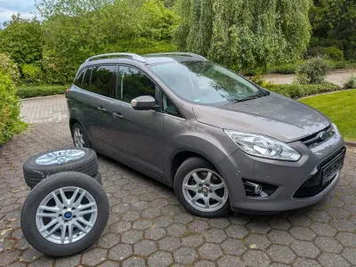 Gebraucht Ford Grand C-Max Titanium 125 PS (91 kW) 2013 Braun Van / Kleinbus