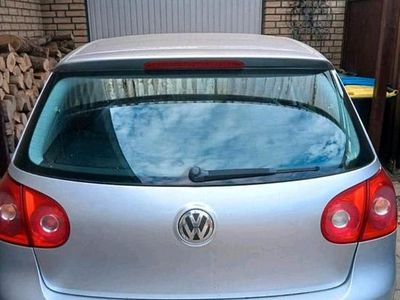 Grau Gebraucht 2004 VW Golf V Kleinwagen | 4.700 € (Fairer Preis)