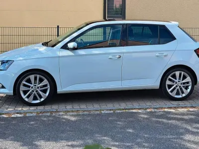 Gebraucht Skoda Fabia Style 90 PS (66 kW) 2015 Weiß Kleinwagen