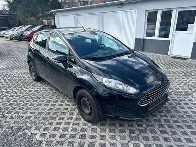 Gebraucht Ford Fiesta Trend 80 PS (58 kW) 2013 Pantherschwarz metallic Kleinwagen