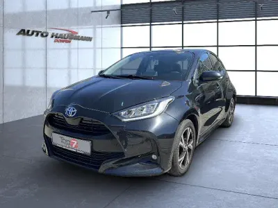 Gebraucht Toyota Yaris Comfort 116 PS (85 kW) 2023 Schwarz Kleinwagen
