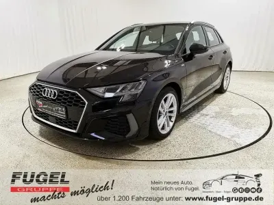 Second-hand Audi A3 S-Line 150 CP (110 kW) 2023 Negru Berlinǎ