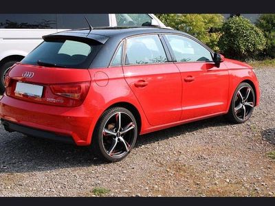 Rot Gebraucht 2015 Audi A1 Sportback Ambition Kleinwagen | 9.600 €