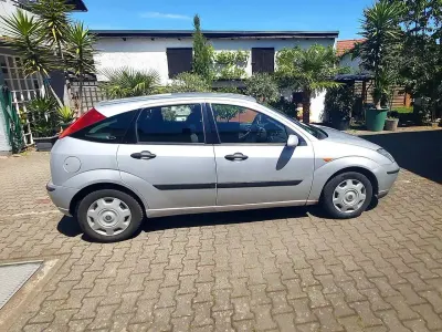 Gebraucht Ford Focus Viva 116 PS (85 kW) 2004 Grau Limousine