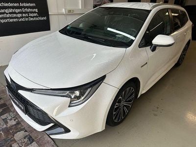 Weiß Gebraucht 2021 Toyota Corolla Team Kombi | 12.990 €
