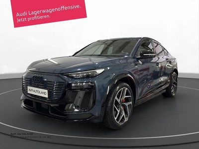Blau Neu 2025 Audi Q6 Sportback e-tron Performance SUV | 73.982 €