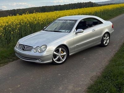 Usata Mercedes CLK320 Elegance 218 CV (160 kW) 2002 Argento Coupé