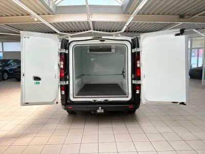 Gebraucht Opel Vivaro 120 PS (88 kW) 2019 Weiß Van / Kleinbus