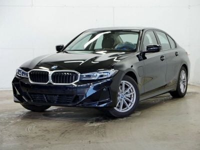 BMW 330e
