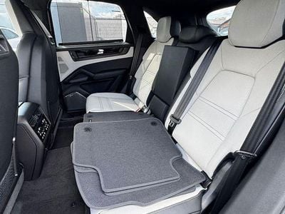 Neu Porsche Cayenne 500 PS (367 kW) 2026 Schwarz SUV